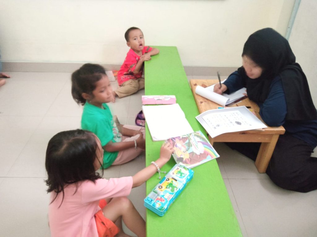 bimbingan belanjar bimbel bersama yatim binaan yayasan mata air syurgawi 