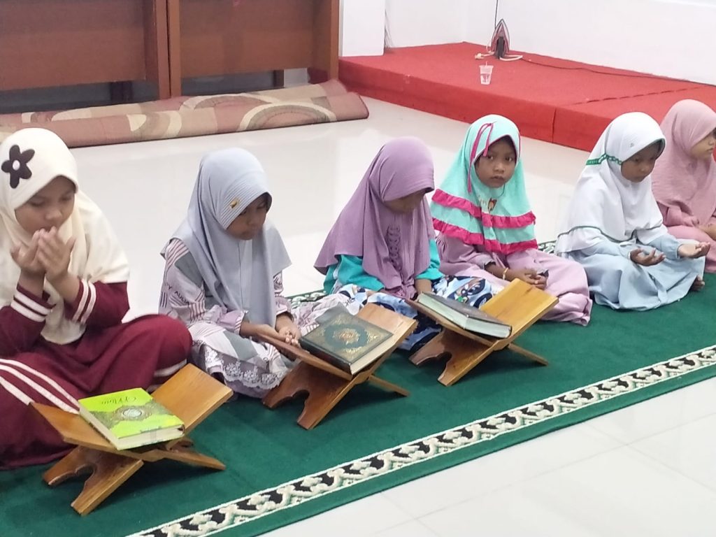 doa doa mengabulkan hati mebawa berkah adikadik yatim dhuafa